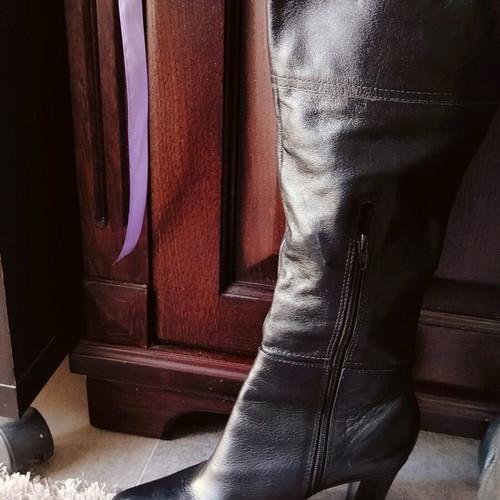 Women's leather boots black size 38 like new