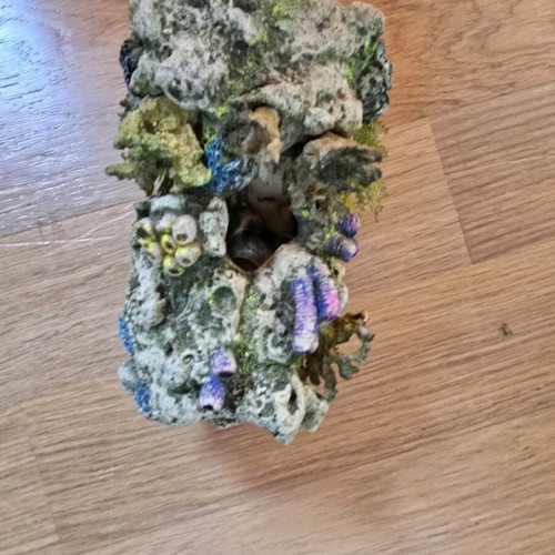 Aquarium decoration used in perfect condition