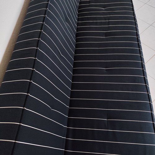 Striped sofa bed like new, 110x190 cm, easy opening, black matte legs