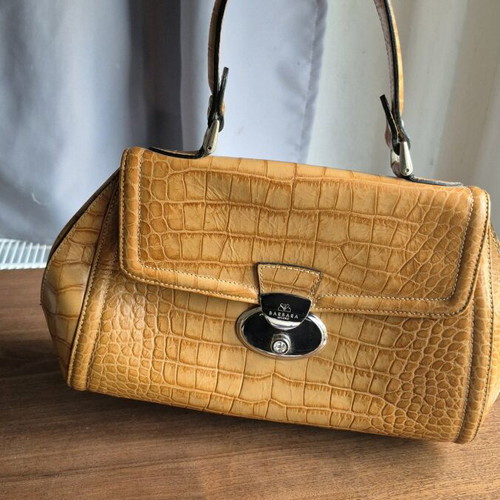 Barbara Milano leather handbag with embossed croco pattern tan like new