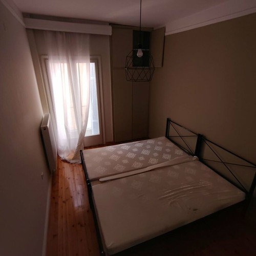 Single bed with metal frame and foam mattress used
