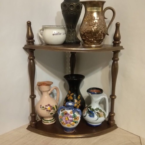 Miniature vase set like new, 8 pieces, corner shelf