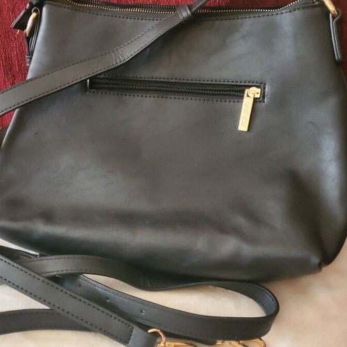 Verde women's black crossbody bag like new