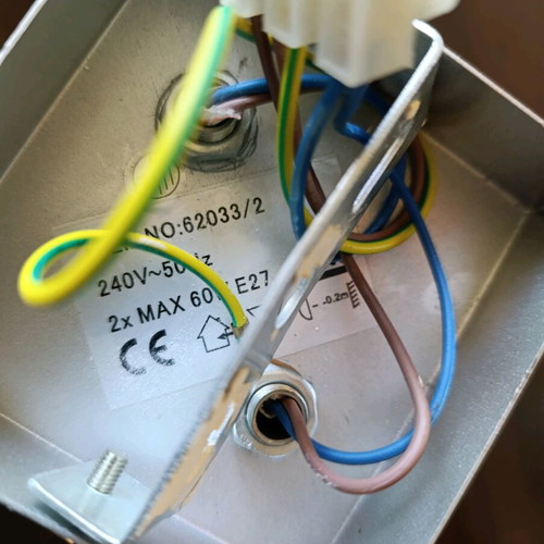 Ceiling lighting like new, set of two