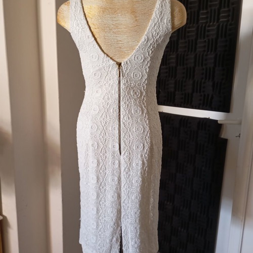Zoya women's dress size S like new, white
