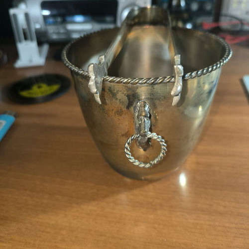 Ice bucket used with lion theme, retro vintage style