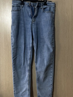 Blue straight jeans size small used