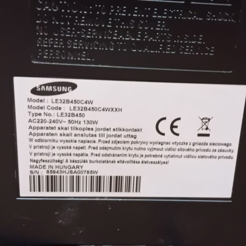Samsung TV 32" model LE32B450C4W like new with HD tuner
