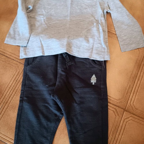 Baby clothing set for boy 6 to 9 months like new