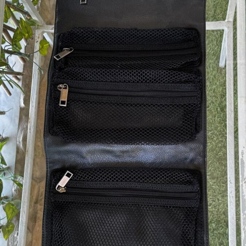 Leather men's toiletry bag Mihail like new with hook and compartments