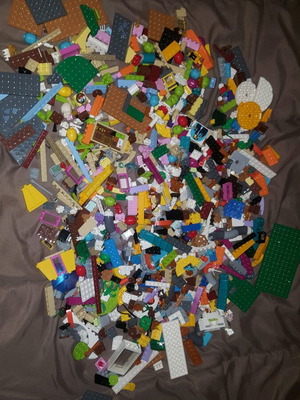 Lego τουβλάκια καινούργια, 1.060 κιλά με φιγούρες