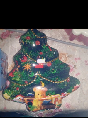 Christmas tree box like new