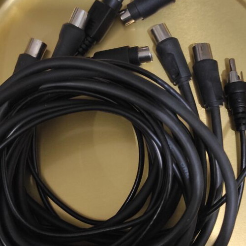 Antenna cables like new, pack with 1.5m, 1.2m and 2.1m lengths