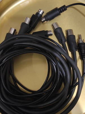 Antenna cables like new, pack with 1.5m, 1.2m and 2.1m lengths