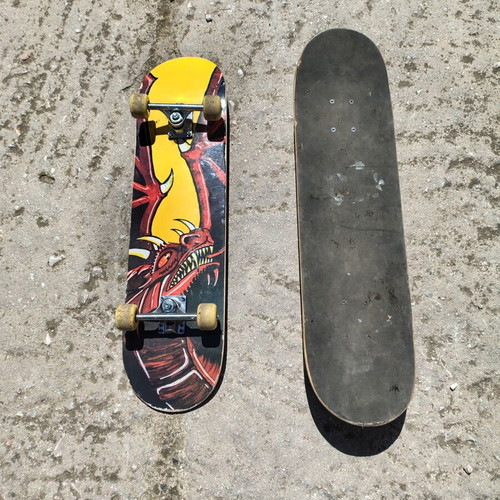 Skateboards pack of 2, almost new