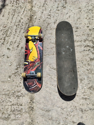 Skateboards pack of 2, almost new