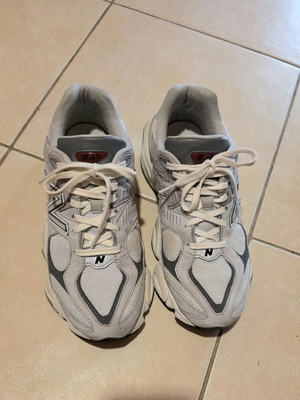 New Balance 9060 sneakers used, gray, size 40.5