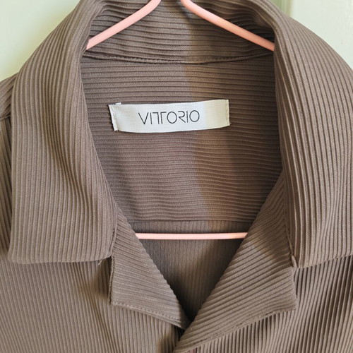 Vittorio Verona short-sleeve shirt size M, like new, brown taupe