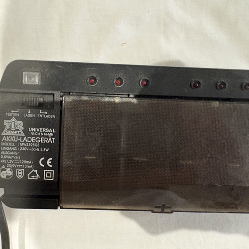 Top Craft MW3398GS battery charger (AA, AAA, C, D, 9V)