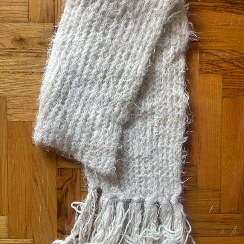 Knitted scarf like new in excellent condition