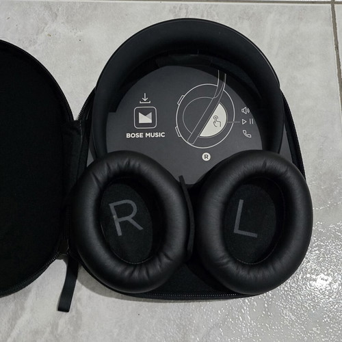 Bose Noise Cancelling Bluetooth Wireless Headphones 700