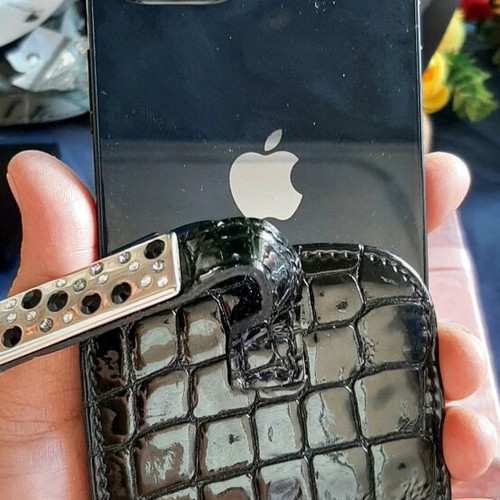 Phone case with Swarovski crystals like new