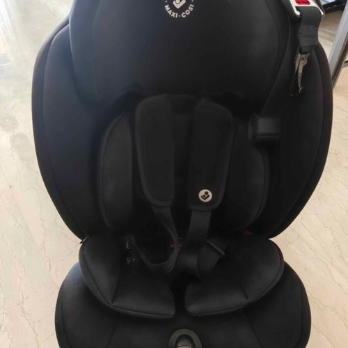 Maxi Cosi Titan car seat used, child safety
