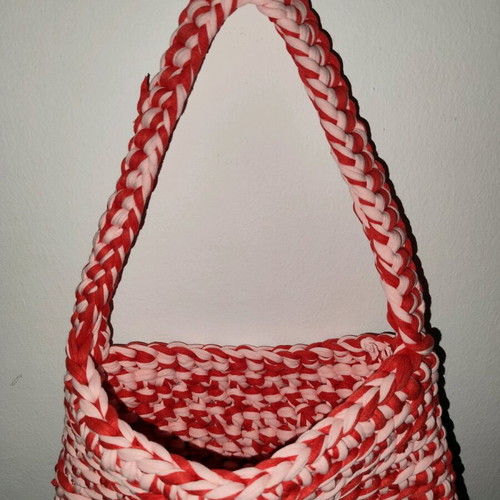Crochet shoulder bag made of mako yarn pink-red new