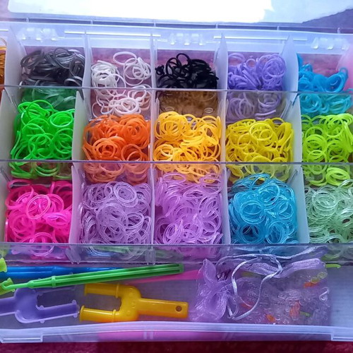 Flexi Plexi like new, small rubber bands with looms and charms