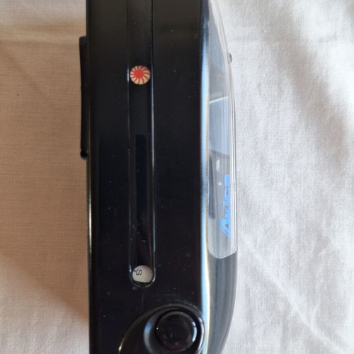 Akica KR-727 Vintage 35mm Film Point & Shoot Camera