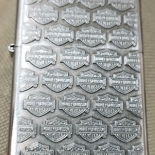 Zippo Harley Davidson 2002 like new with embossed designs