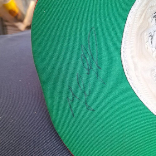 Chicago Bulls 1990 Cap with Nikos Galis Autograph like new