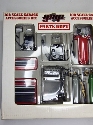 Metal Model GMP Garage Accessories Kit 1:18 scale new