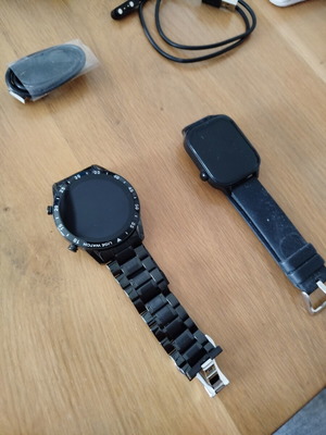 Smart watch σαν καινούργιο, πλήρως λειτουργικά με φορτιστές