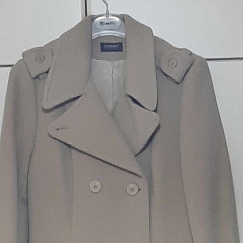 Sarah Lawrence coat beige unused like new small