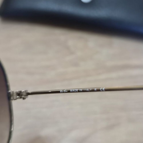 Ray Ban sunglasses with gradient lens gold brown large like new