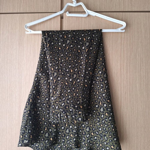 Satin skirt like new size S/M black and green