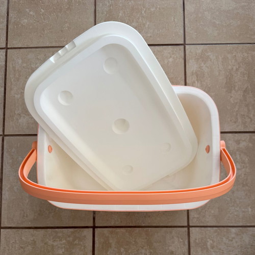 Cooler box 20lt new, spacious beach fridge 47x31x27cm