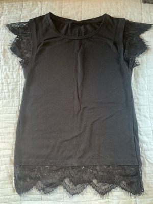 Topshop lace top in great condition, XS/S, black