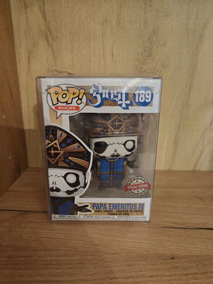 Funko Pop! Rocks Ghost Papa Emeritus III #189 Special Edition near mint