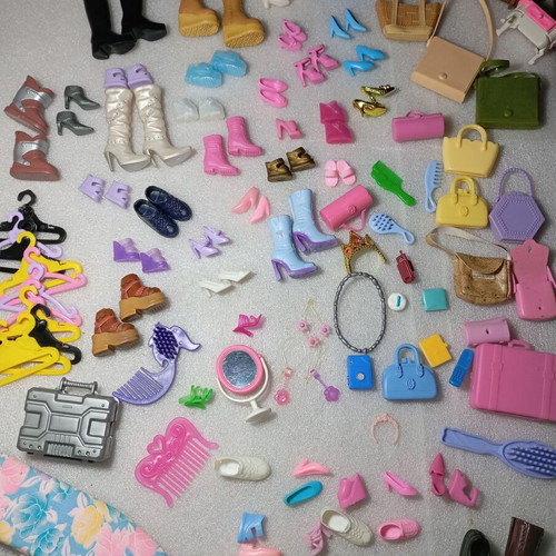 Barbie and My Scene accessories pack like new, 60+ pieces