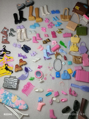 Barbie and My Scene accessories pack like new, 60+ pieces