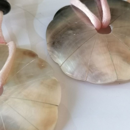 Shell earrings with pink cord new