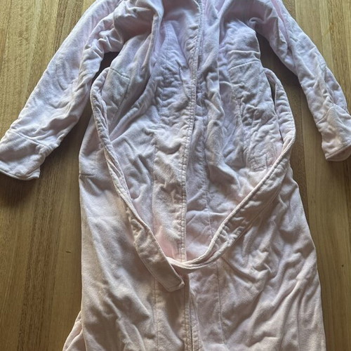 Victoria's Secret long pink robe used, size XS/S
