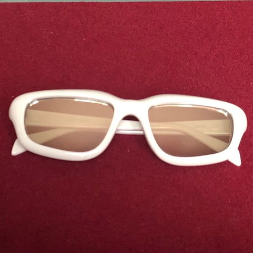 Komono Matt Unisex sunglasses like new with light gray frame