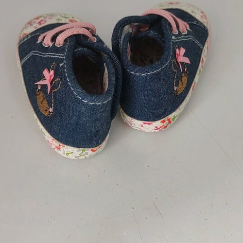 Baby cuddle shoes