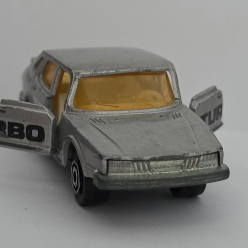 Majorette SAAB 900 Turbo 1984 diecast car silver 1/62