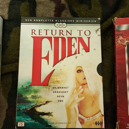 DVD packs with crime and horror movies like new, Criminal Minds missing disc