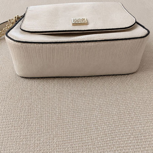 Roccobarocco crossbody bag like new, white with gold chain