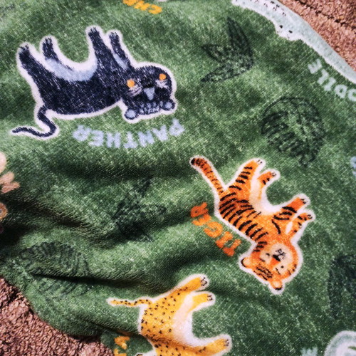 Fleece blanket like new with jungle theme for toddlers
